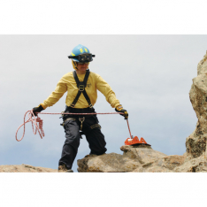 MSA SRP504866SL100, ROPE 1/2 SURETYMANKERNMANTLE BLU/WHT 100